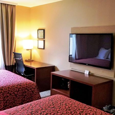 Days Inn By Wyndham Brooklyn Marine Park New York Extérieur photo