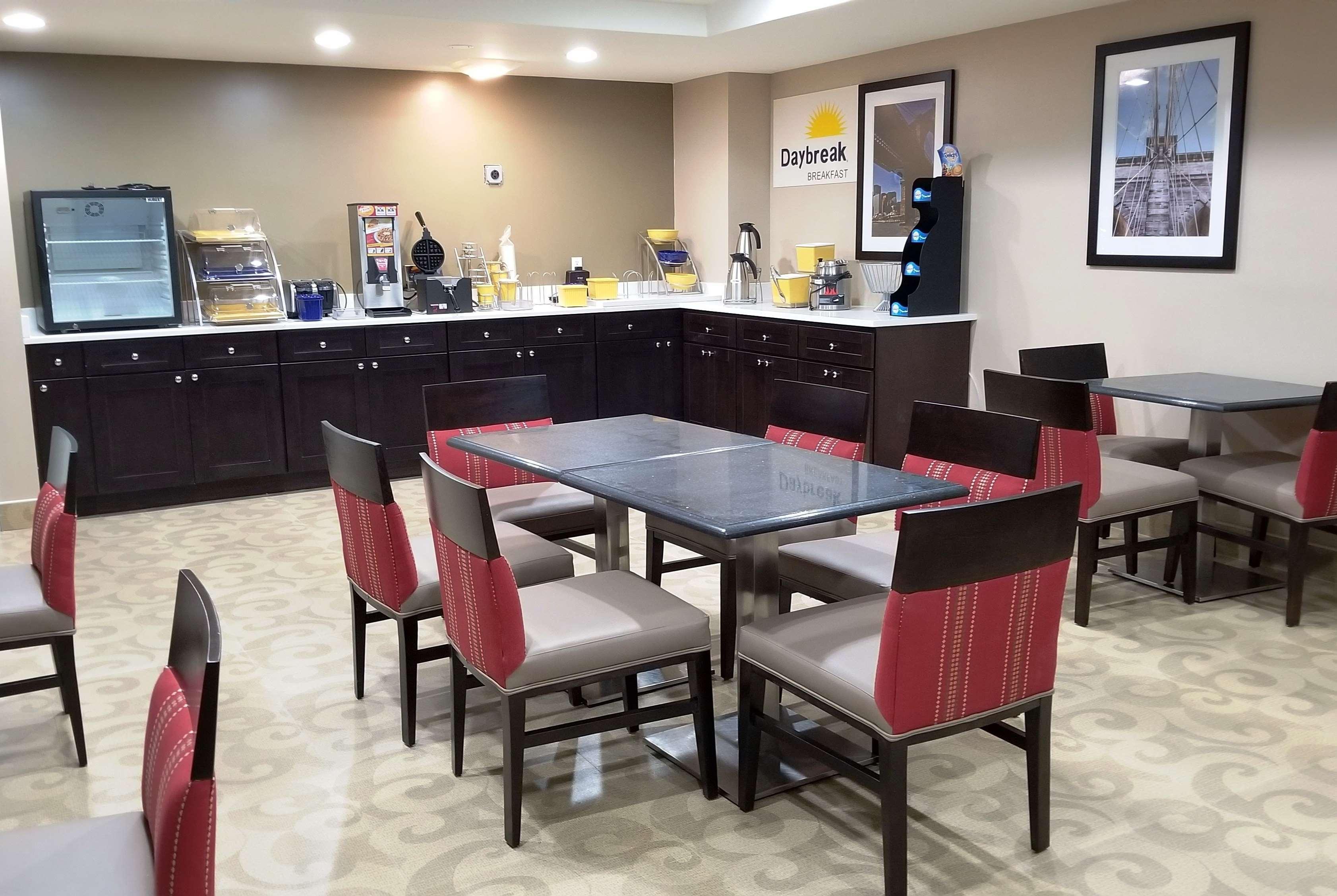 Days Inn By Wyndham Brooklyn Marine Park New York Extérieur photo