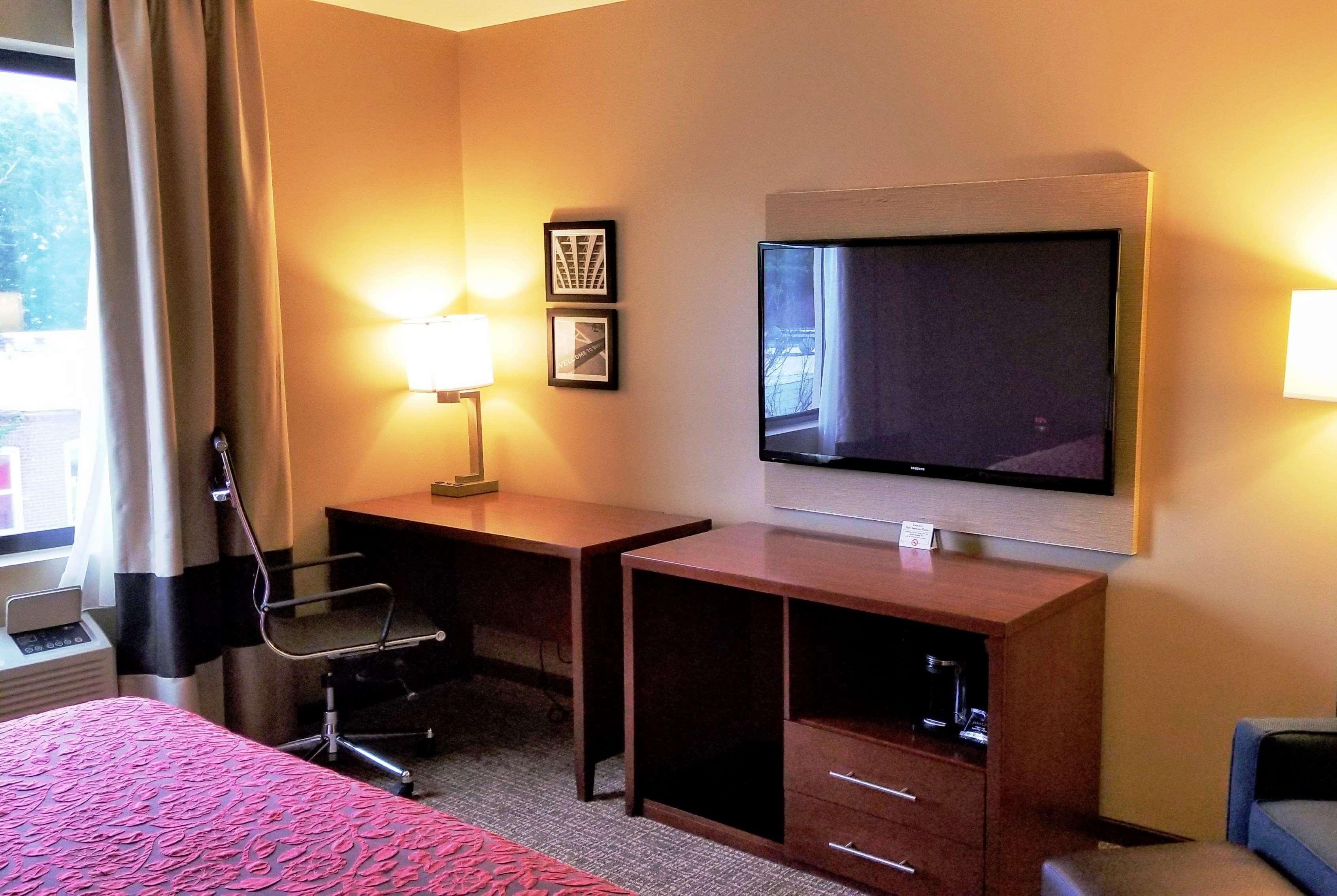 Days Inn By Wyndham Brooklyn Marine Park New York Extérieur photo