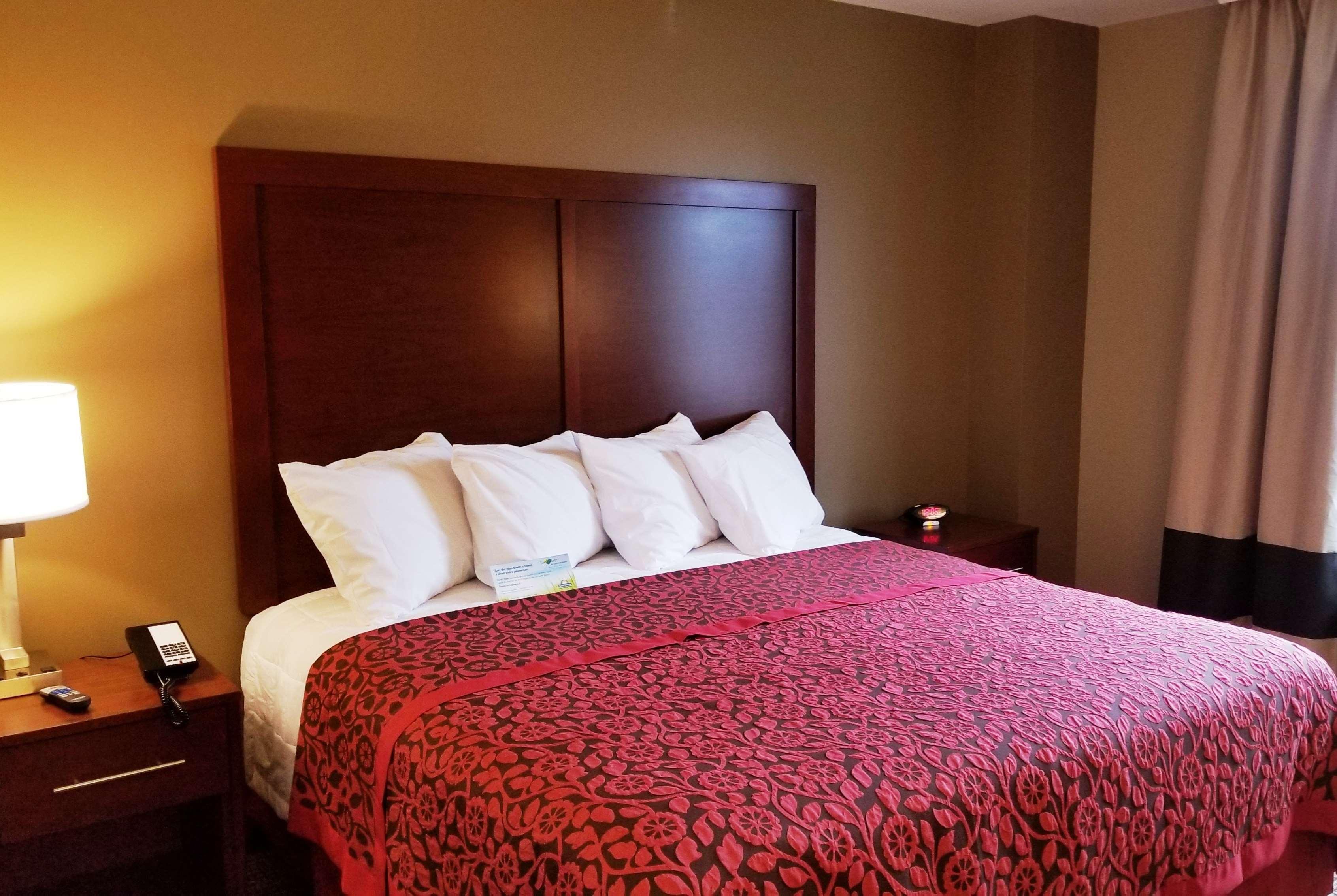 Days Inn By Wyndham Brooklyn Marine Park New York Extérieur photo