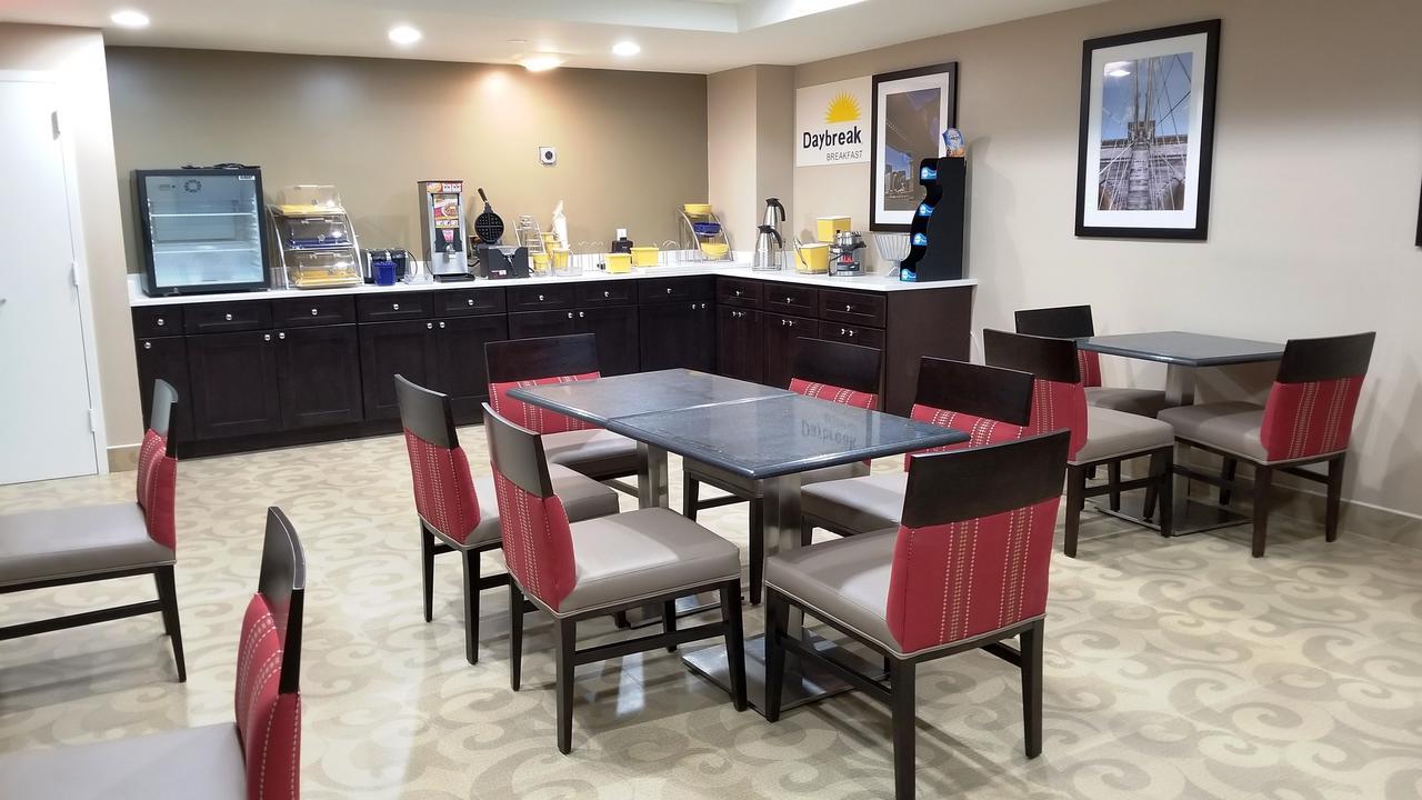 Days Inn By Wyndham Brooklyn Marine Park New York Extérieur photo
