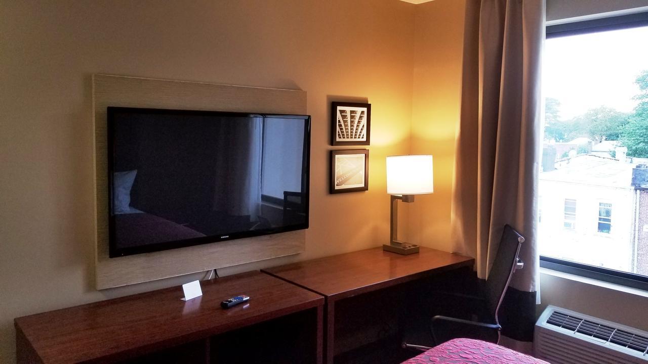 Days Inn By Wyndham Brooklyn Marine Park New York Extérieur photo