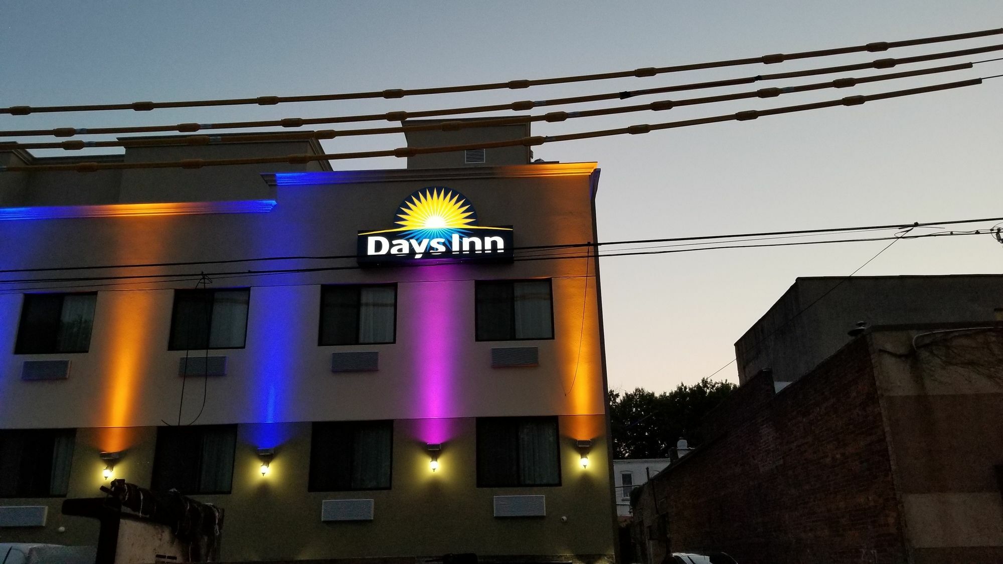 Days Inn By Wyndham Brooklyn Marine Park New York Extérieur photo